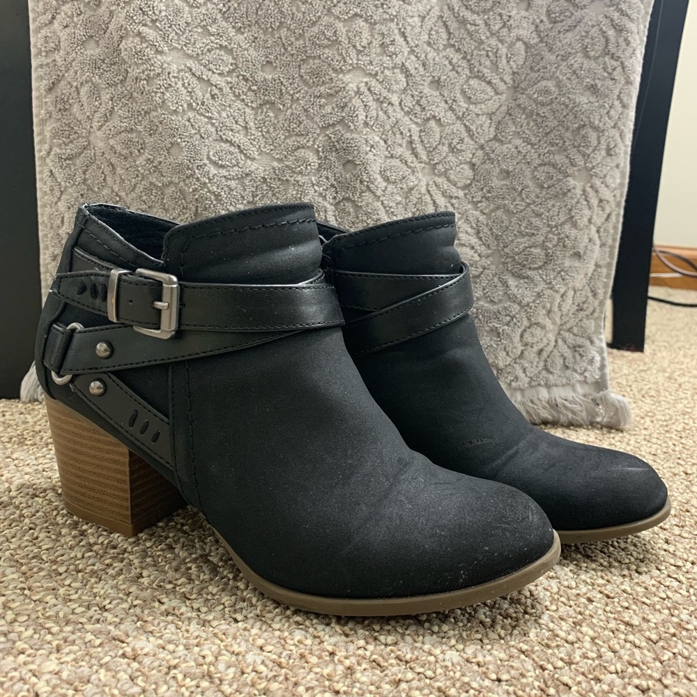 INDIGO RD. black booties